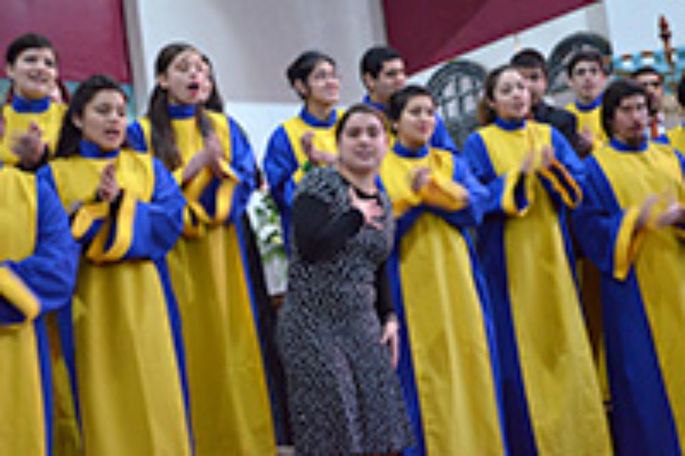 Número artístico que acompañó la ceremonia del Liceo EMG. 