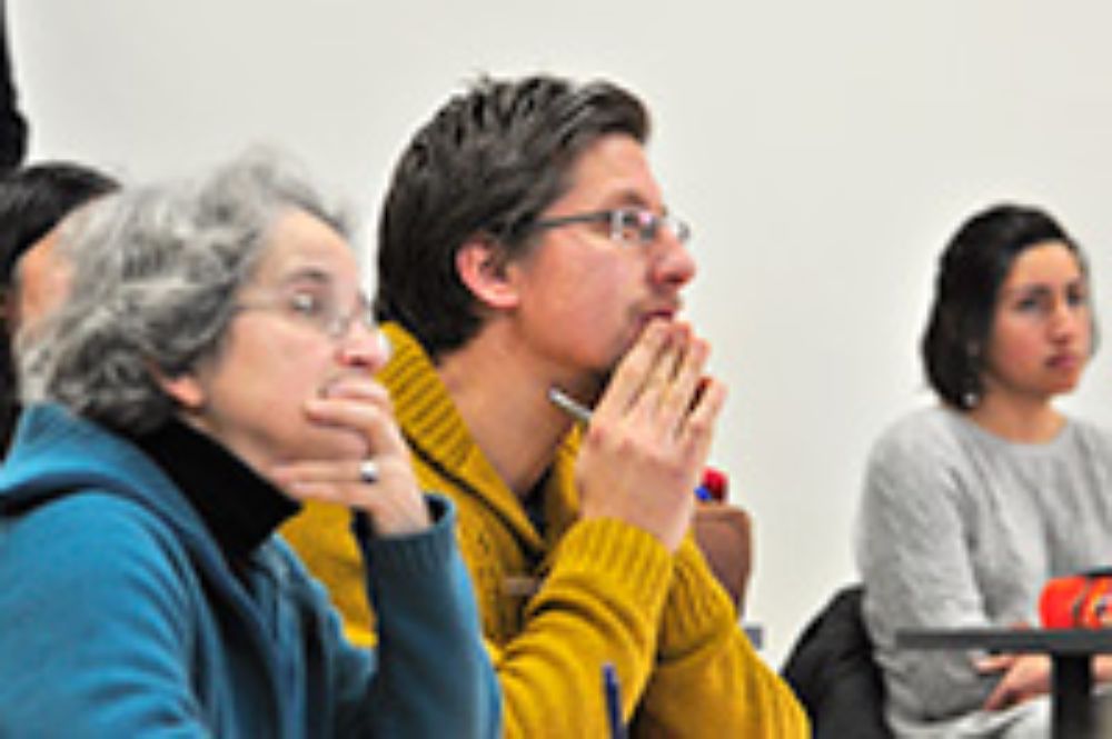 Académicos, ayudantes y tutores participaron de los talleres que realizó el Profesor Navarro en la Universidad de Chile.