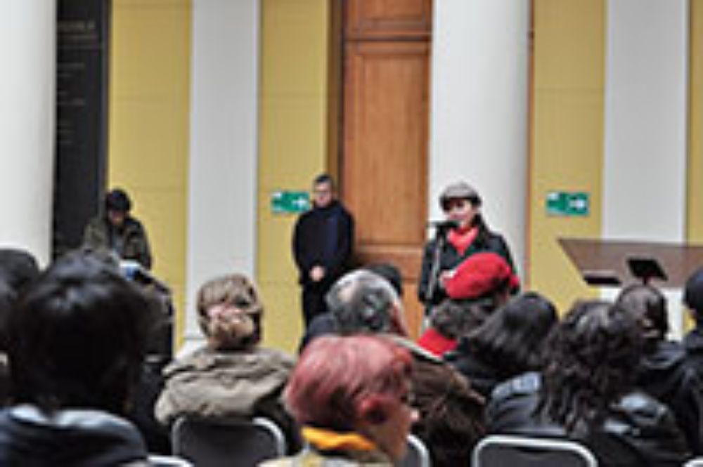 Versos de Nícanor Parra y otros personales, fueron recitados por los poetas en el encuentro.