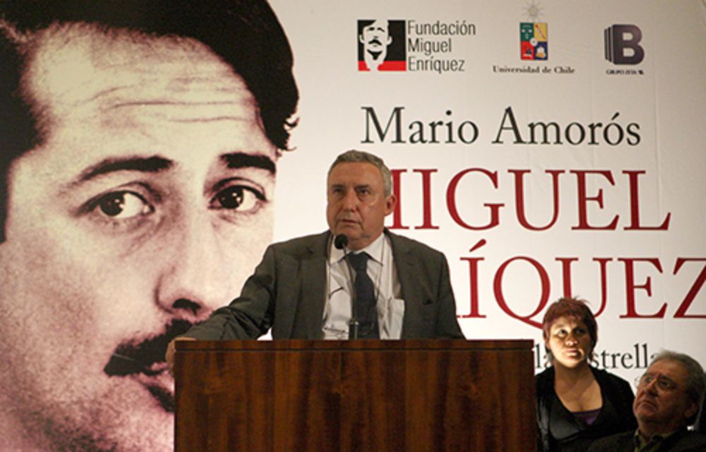 El Rector Ennio Vivaldi señaló que el libro abre la posibilidad de reflexionar sobre lo acontecido como una manera de superar el trauma social que significó la dictadura.