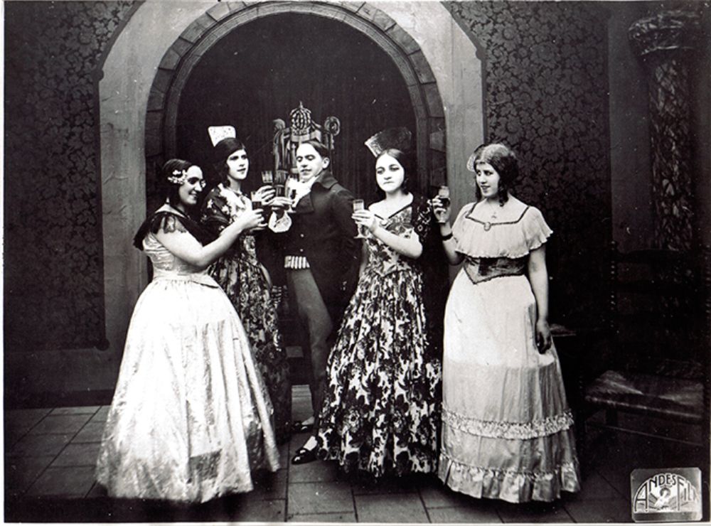 Las cintas también se pueden visualizar en línea.