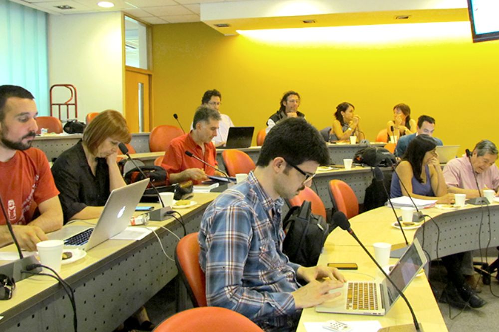 En noviembre de 2012 el Senado Universitario creó la Comisión Ad-hoc de Estatuto, con el fin de estudiar el cuerpo normativo que da forma legal a la Universidad de Chile. 