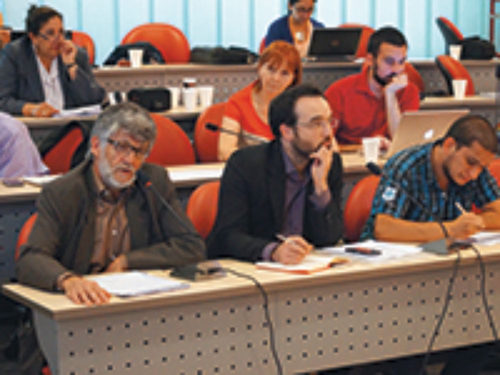 El Presidente del CEV, Profesor Cristóbal Holzapfel, expuso el Estudio Técnico Nº22 ante la Plenaria del Senado.