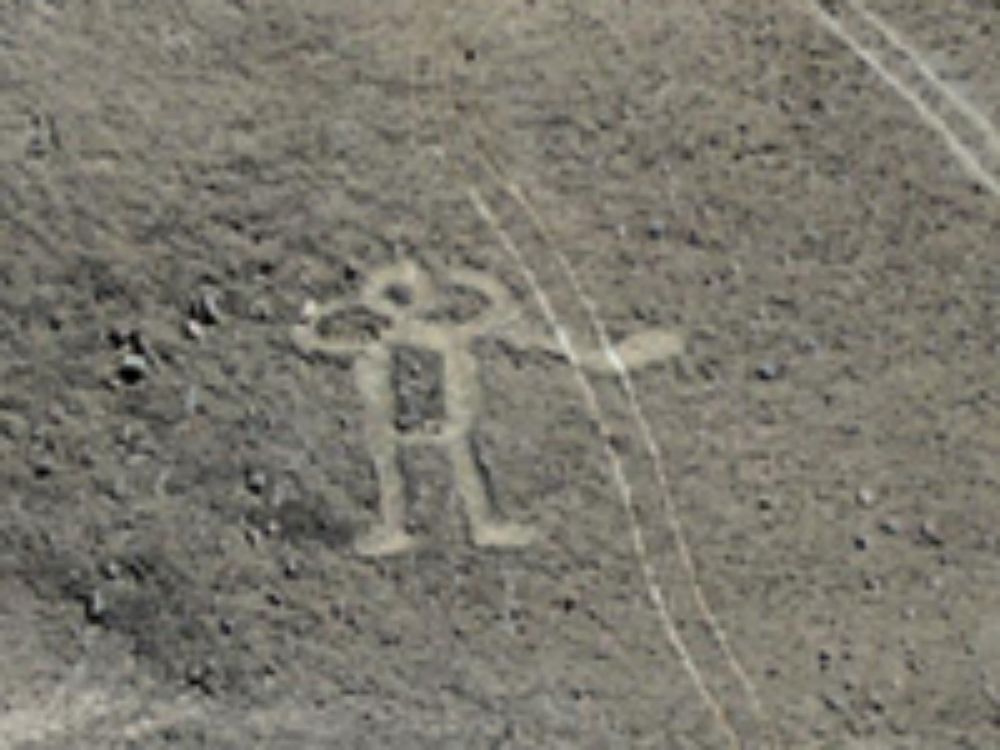 Las ruedas del Rally Dakar intervienen las huellas históricas, deforman o las hacen desaparecer, afectando vestigios que son fuentes de información y conocimiento del pasado.