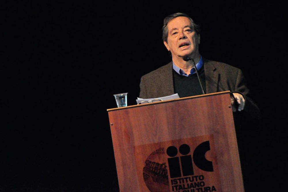 Carlos Ruiz Schneider, Director de Investigación de la Facultad de Filosofía y Humanidades, fue uno de los oradores de la jornada.