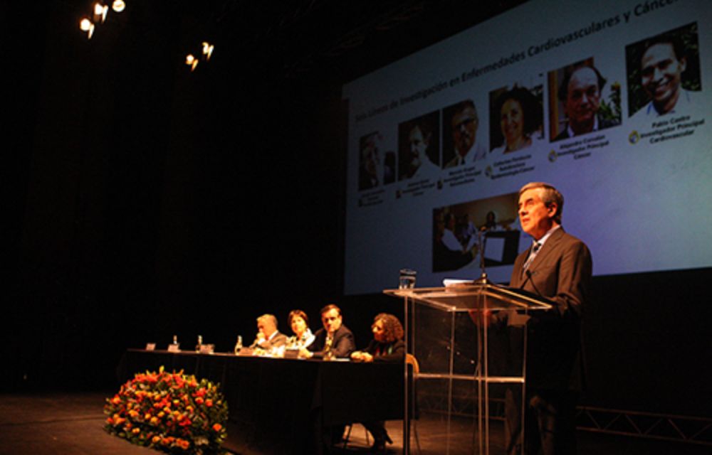 Director de ACCDIS, Dr. Sergio Lavandero. 