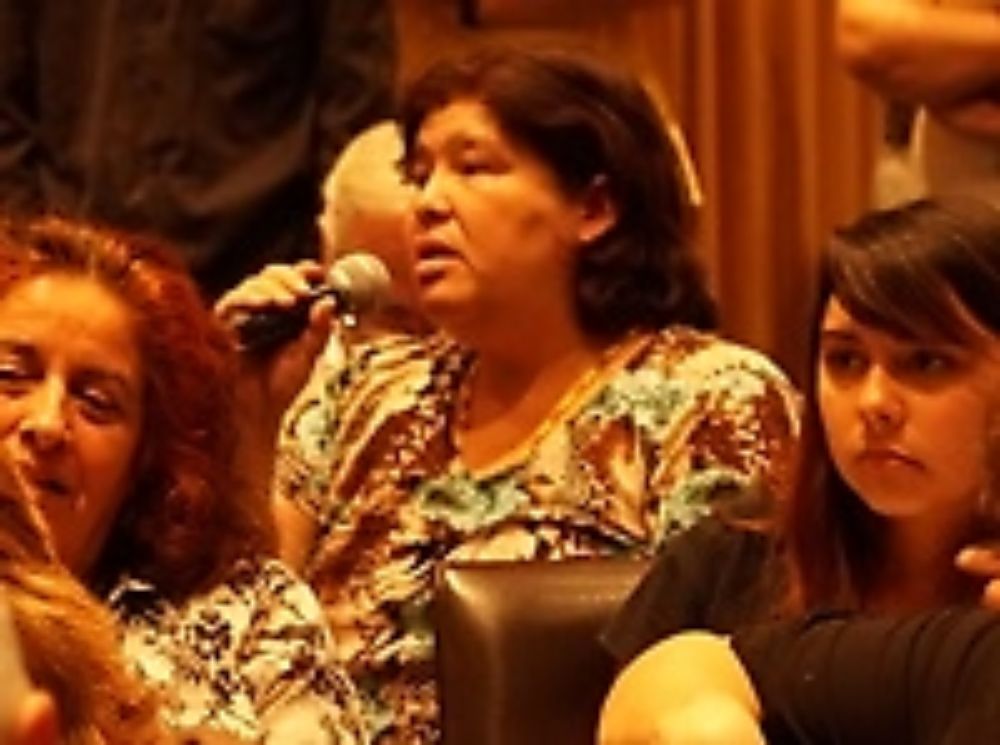 Miryam Barahona, funcionaria de la Facultad de Filosofía y Humanidades, planteó la necesidad de que las autoridades brinden facilidades a los funcionarios para participar en el proceso.