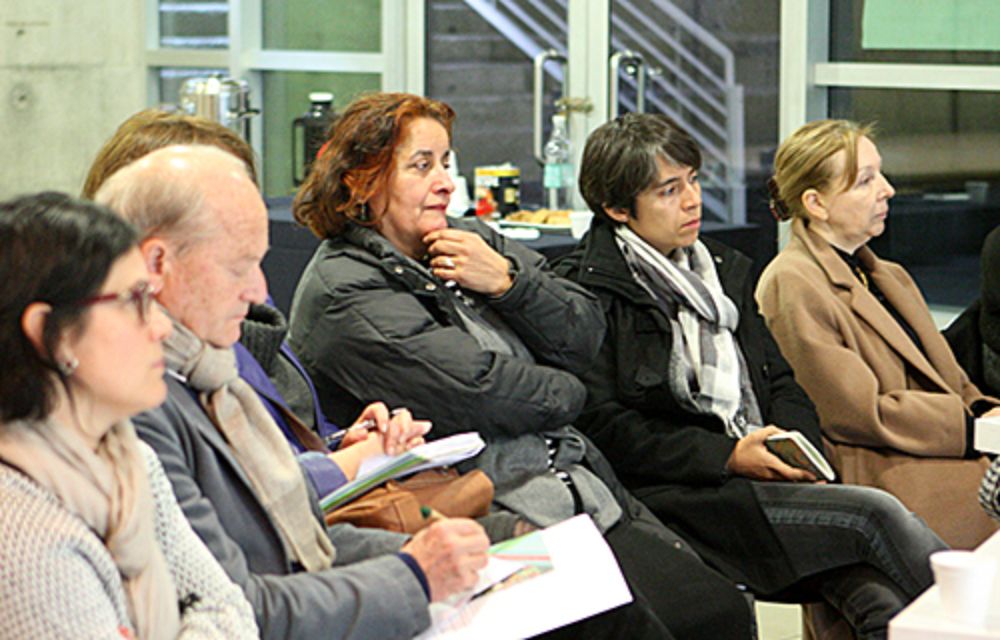 Una treintena de académicos participó de este primer encuentro interno.