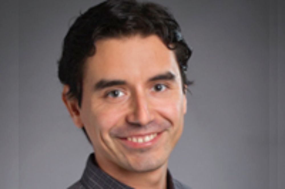 Alejandro Tirachini, profesor de Ingeniería en Transportes del Departamento de Ingeniería Civil de la FCFM