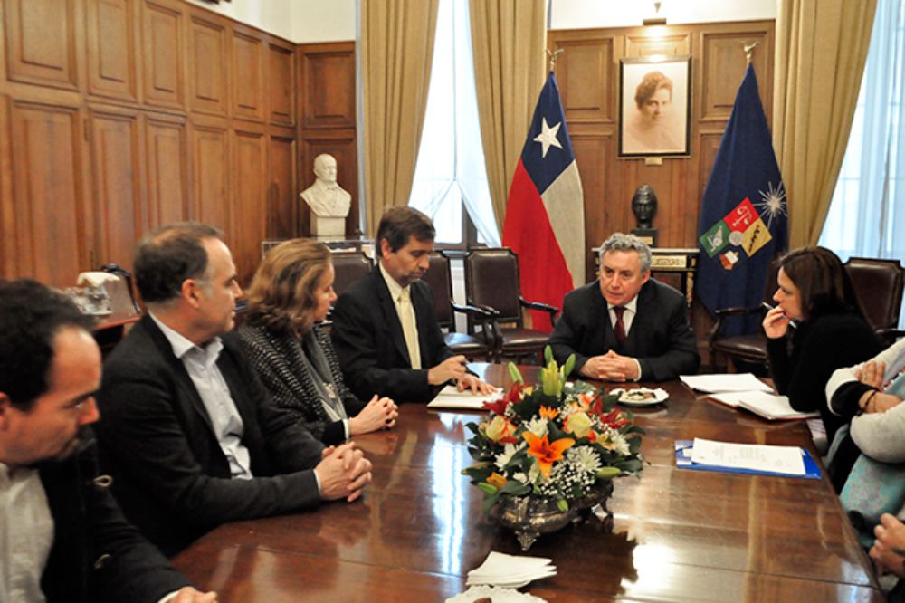 Los representantes de los planteles se reunieron para proyectar aún más su trabajo conjunto, con presencia de decanos de la U. de Chile