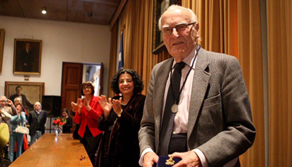 En la ocasión se destacó su calidad moral, su consecuencia y su coherencia a lo largo de su intensa vida.