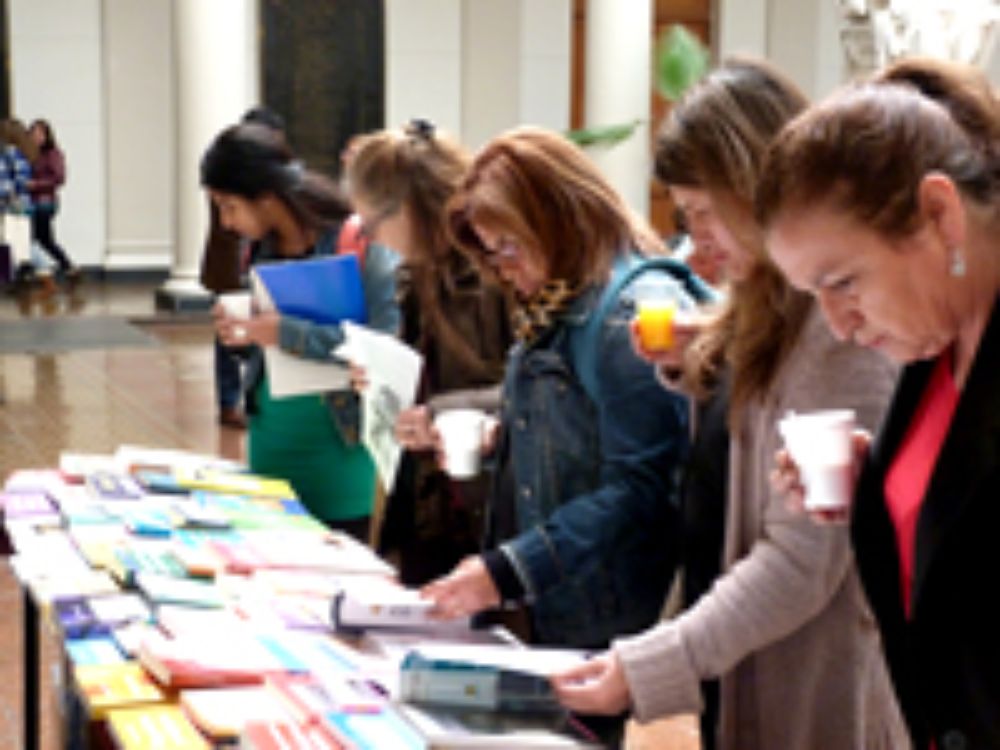 Gran cantidad de asistentes participaron del Seminario "Los Desafíos Socioculturales de la Educación Parvularia: Diálogos para una construcción colectiva".