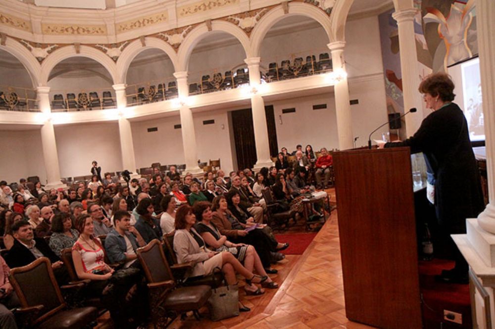 La decana Góngora relevó la visión crítica del filósofo respecto a la educación de mercado.