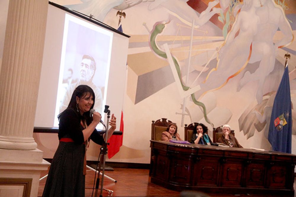 Carla Giannini, hija del filósofo, participó de este acto de apertura con un espacio musical donde evocó la figura de su padre.
