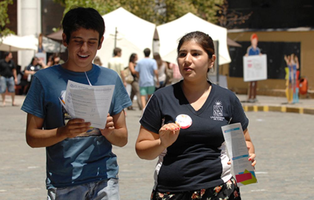 Charlas, actividades culturales, conversatorios y stands informativos de toda índole son parte de la oferta de esta feria. 