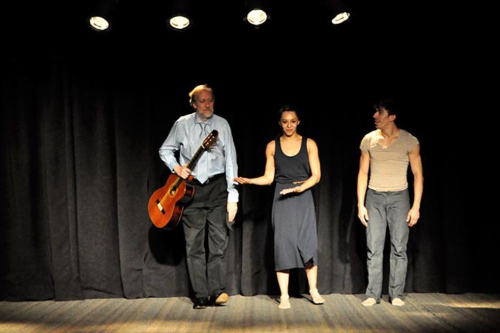 Otra de las intervenciones de la inauguración de la Escuela de Temporada estuvo a cargo del profesor de la Facultad de Artes, Luis Orlandini. 