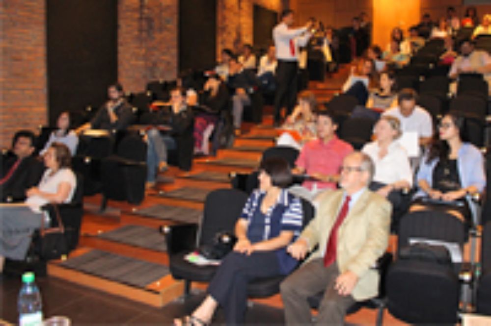 La actividad, que se extenderá hasta el viernes 15 de enero, reunirá a investigadores de UK, Canadá, España y Chile. 