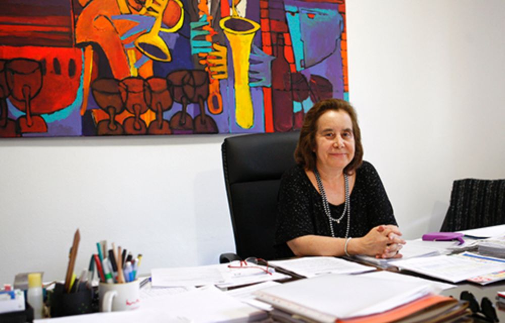 La decana plantea que en el objetivo de alcanzar ciudades sostenibles, el tema de la habitabilidad para los adultos mayores y la planificación ante desastres socionaturales son desafíos país.