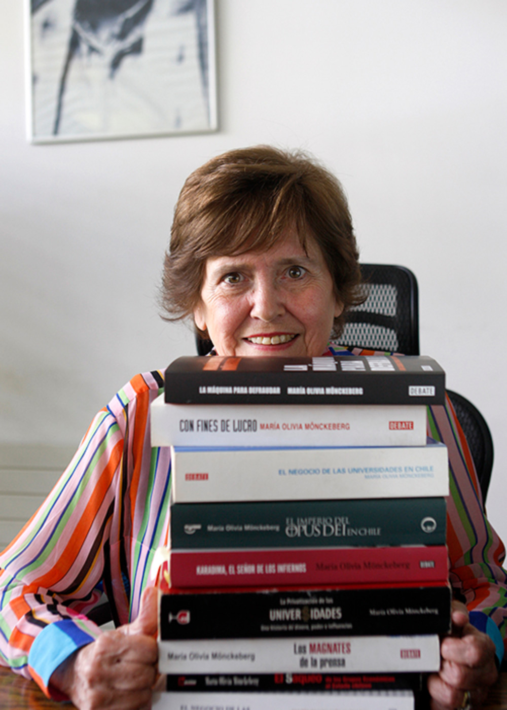 Ocho son los textos publicados por la también directora del Instituto de la Comunicación e Imagen.