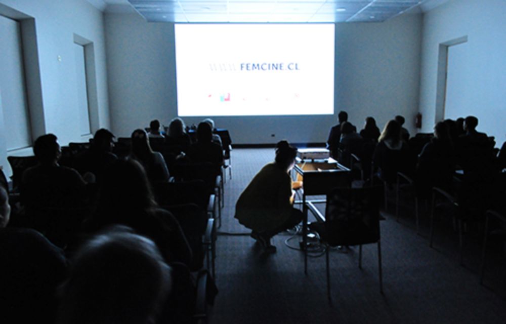 Como destacó la vicerrectora Faride Zeran, "para la Universidad de Chile es esencial contribuir con una reflexión crítica sobre los procesos sociales que enfrenta nuestro país".