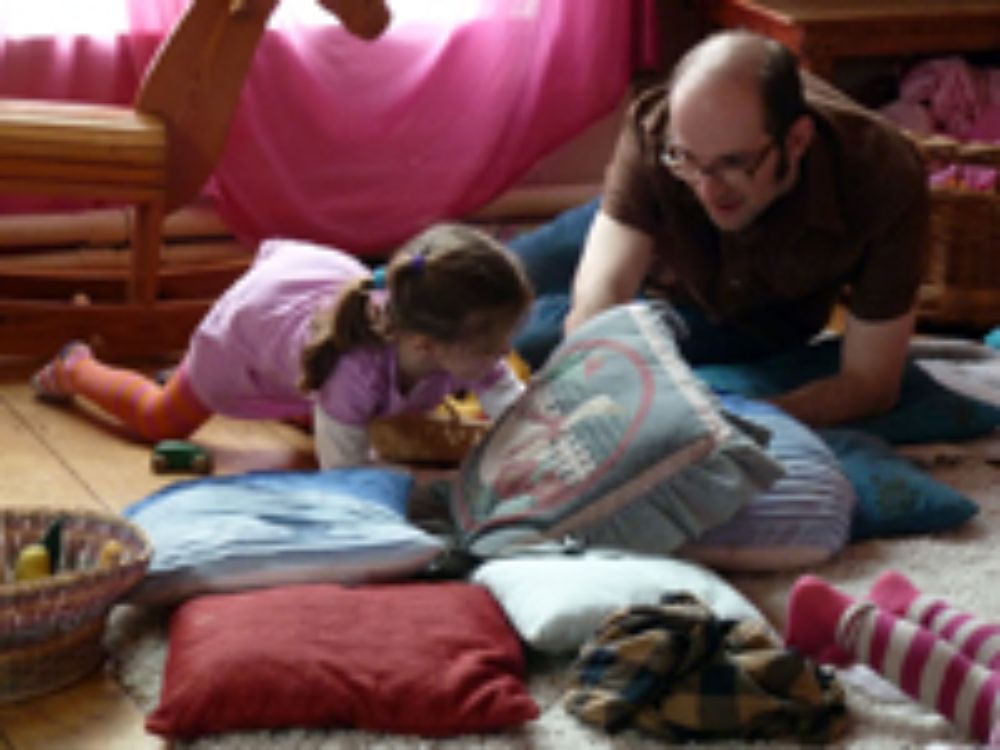 El llamado es a contemplar en la Constitución una educación más inclusiva y que fomente un mayor involucramiento y participación tanto de madres como padres o adultos significativos.