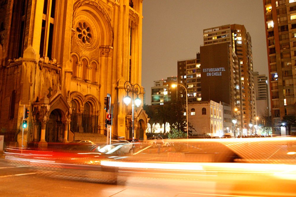 Esta acción fue realizada también el martes 19 en el frontis del edificio del Centro Cultural Diana.