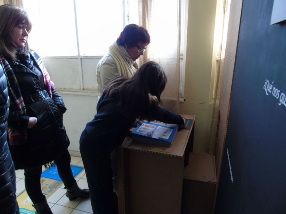 La muestra estará durante un mes en la Escuela Estado de Michigan y será visitada tanto por los estudiantes de quinto a octavo básico del establecimiento como apoderados y profesores.