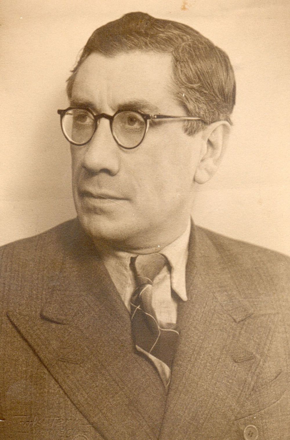 "En principio, en realidad, fue muy difícil, dado los micrófonos que usábamos, unos teléfonos corrientes marca Ericsson", señaló Sazié respecto a este hito.