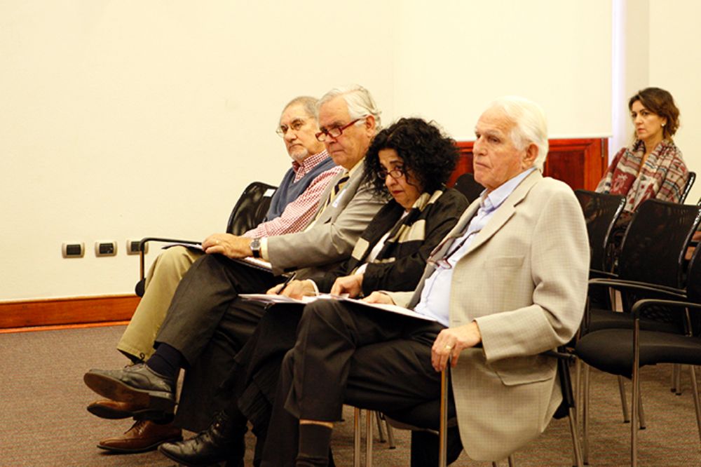 Estudiantes, funcionarios y académicos fueron parte de esta jornada en la que participaron diversas autoridades, entre ellas, la vicerrectora de Extensión y Comunicaciones, Faride Zeran. 