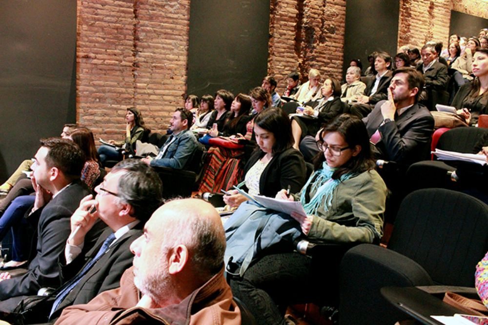 El Departamento de Pregrado de la Vicerrectoría realizó el seminario "Deserción de primer año: causas y desafíos", para abordar este tema junto a las unidades académicas.