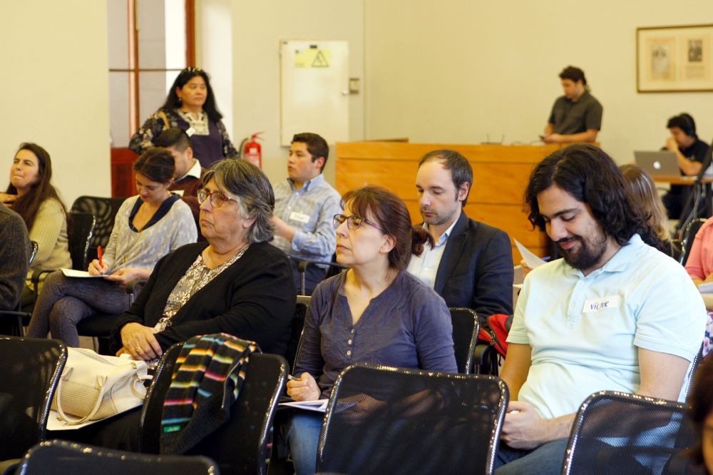 Estudiantes, funcionarios y académicos participaron del penúltimo Encuentro Temático Transversal del proceso de discusión.