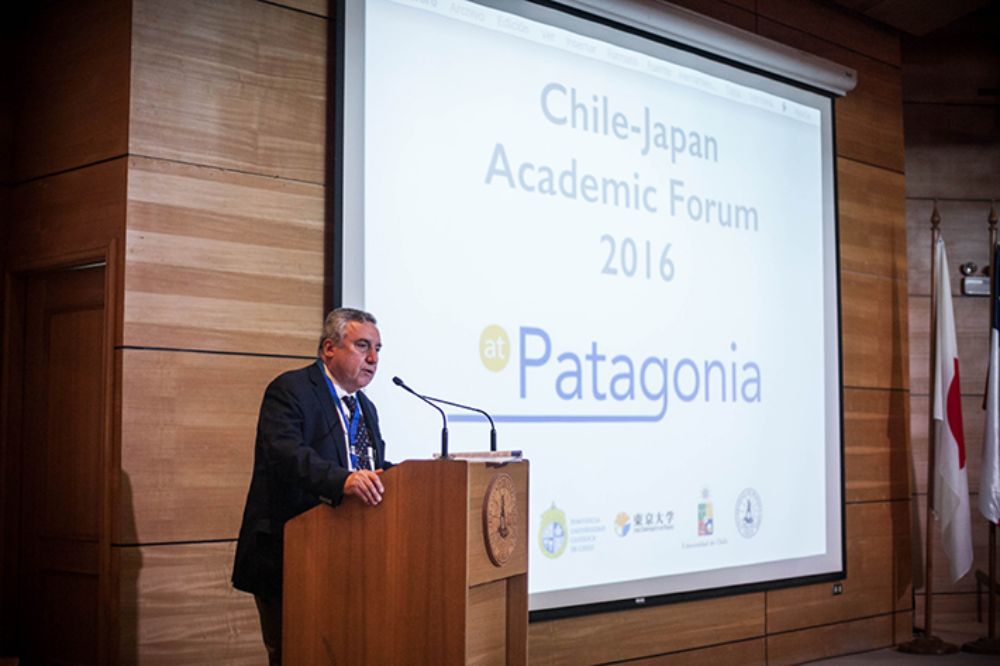 El Rector Vivaldi destacó la importancia de esta actividad como parte de una estrategia de internacionalización de la Casa de Bello que busca fortalecer redes de conocimiento sin fronteras.