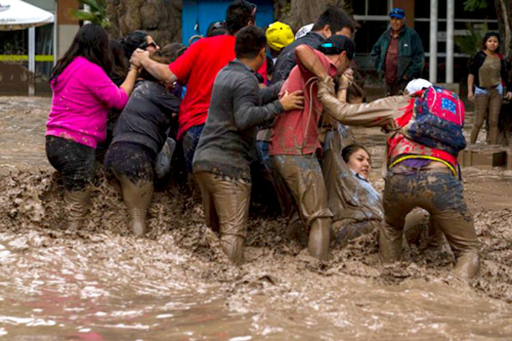 Las intensas precipitaciones ocurridas en marzo del año pasado en la región de Atacama, explican la presencia de Chile en el décimo puesto de los países más afectados por el cambio climático en 2015.