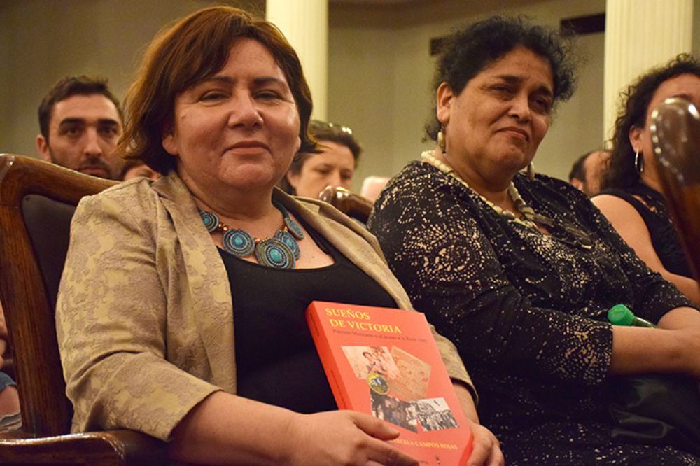 "Sueños de Victoria" es una crónica testimonial en torno a las circunstancias que rodean las causas, efectos y responsables políticos de la detención de 173 voluntarios de la Fech electa en 1984.