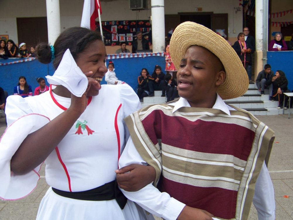 La educación y la integración social son claves para reconocer y enaltecer la diferencia, y evitar el racismo.