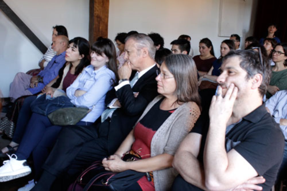 Asistieron a la presentación profesores del ICEI, parte del Diplomado en Periodismo de Investigación y egresadas de la Escuela de Periodismo. 