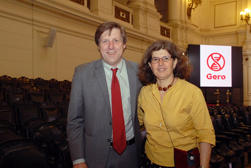 El Dr. Brian Kennedy del Buck Institute ofreció una charla durante la ceremonia. 