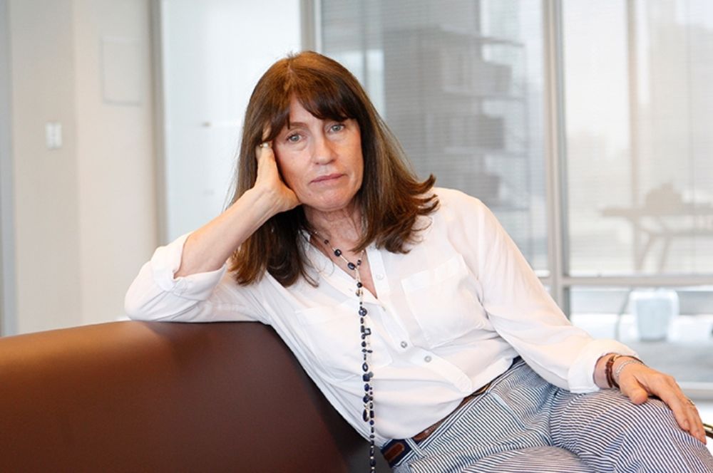 "Es necesario tomar conciencia del rol que le estamos asignando a las niñas y niños en la sociedad", plantea Alejandra Mizala.