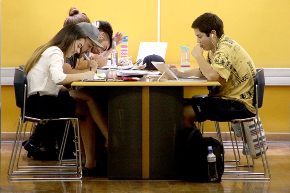 La Iniciativa de Convivencia Universitaria está siendo ejecutada por el  Área Desarrollo Comunitario Estudiantil de la VAEC.