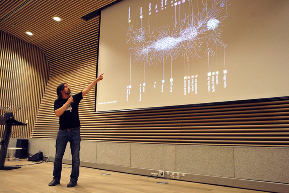 César Hidalgo encabeza el equipo de Datawheel responsable del desarrollo de DataChile, y que busca ser una herramienta para mejorar la competitividad del país.