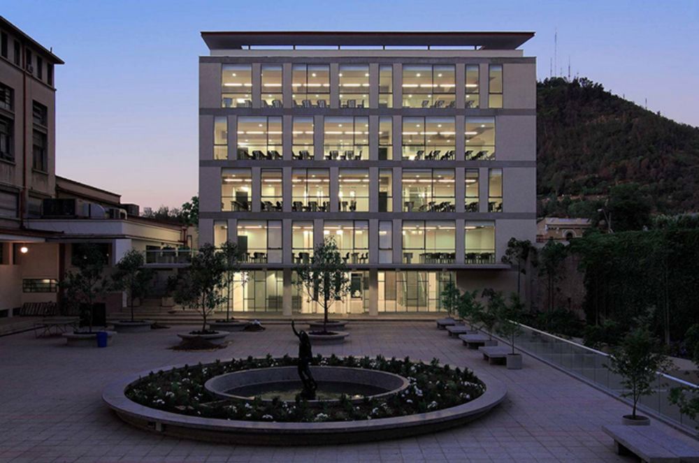 El Edificio Los Presidentes de la Facultad de Derecho busca rendir homenaje a los ex Presidentes de la República formados en nuestras aulas.