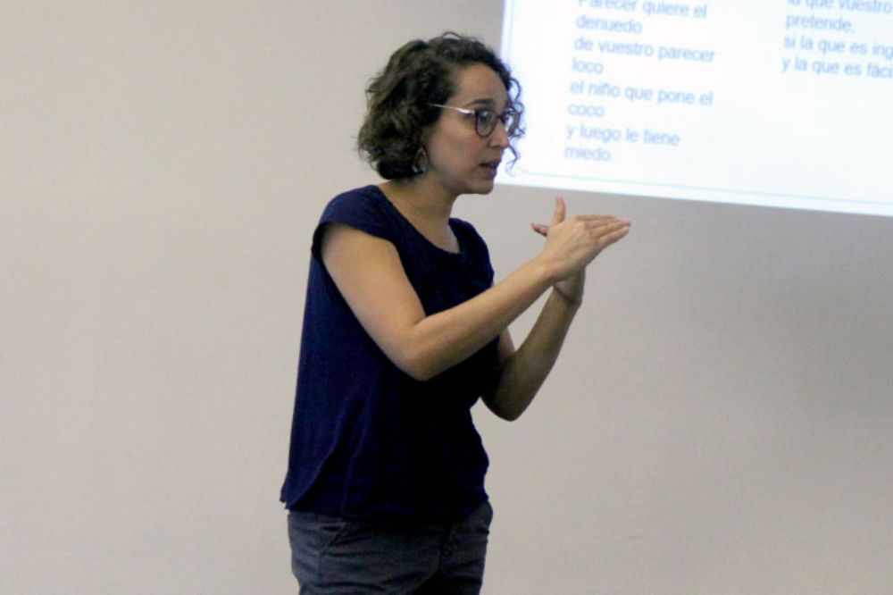 Paula Hernández, antropóloga e investigadora del Centro Interdisciplinario de Estudios de Género de la Facso y quien estuvo a cargo de la primera clase del CFG Género y Violencias.