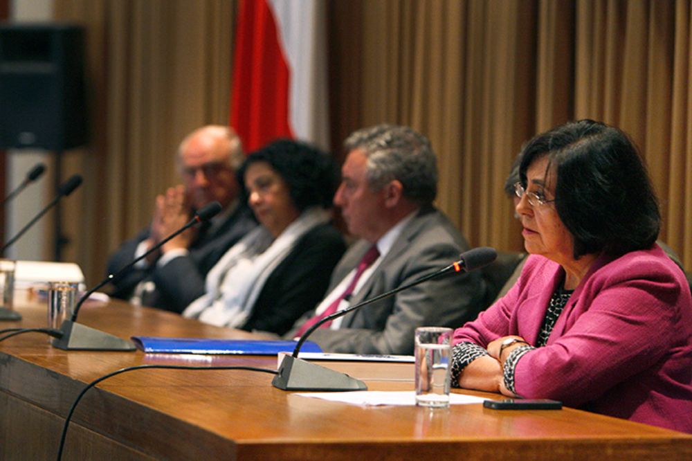 "Que estas páginas nos recuerden a futuro que hoy hacemos mejor Universidad en coordinación y motivados por ofrecer al país educación y formación de calidad", señaló Hidalgo.