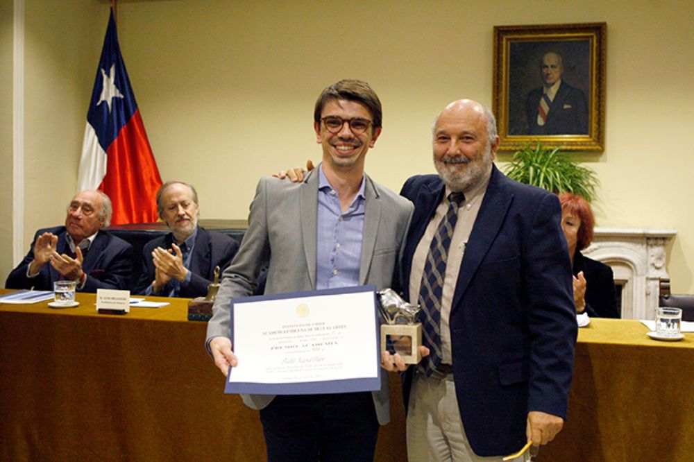 El premio fue recibido por el director artístico del Banch, el coreógrafo francés Mathieu Guilhaumon de manos de Ramón López Cauly, académico de Número de la Academia.