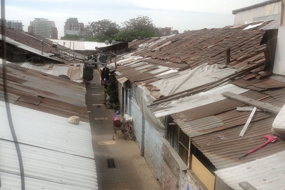 Una de las amenazas a los cités es su deterioro, y situaciones como el subarriendo y el hacinamiento.