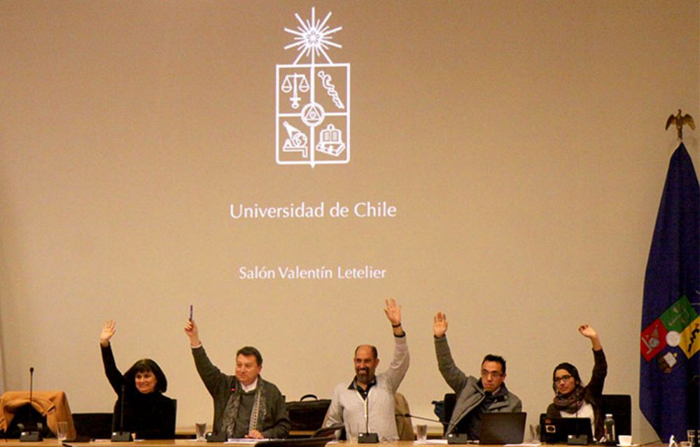 Con votación unánime se aprobó la "Política para prevenir el acoso sexual en la Universidad de Chile".