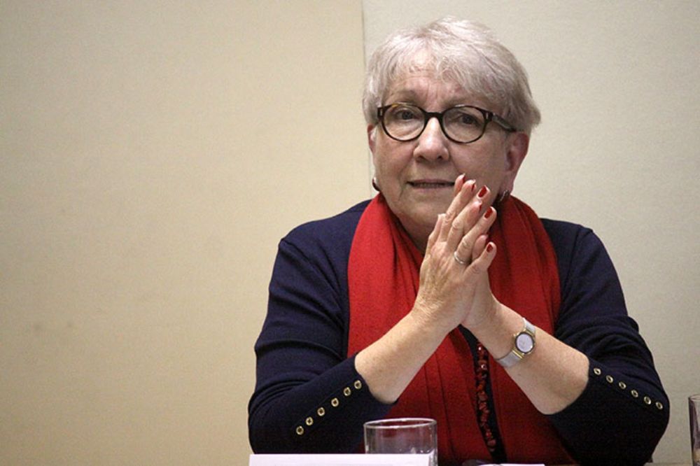 El pasado 14 de junio la Dra. Gloria Riquelme inició la gira del COAI por las diferentes unidades académicas con una exposición ante el Consejo de Facultad de Artes.