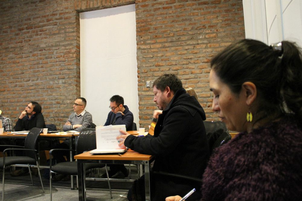 En primer plano, Maribel Mora, directora de la Oficina de Equidad e Inclusión, a cargo del Programa PACE. 