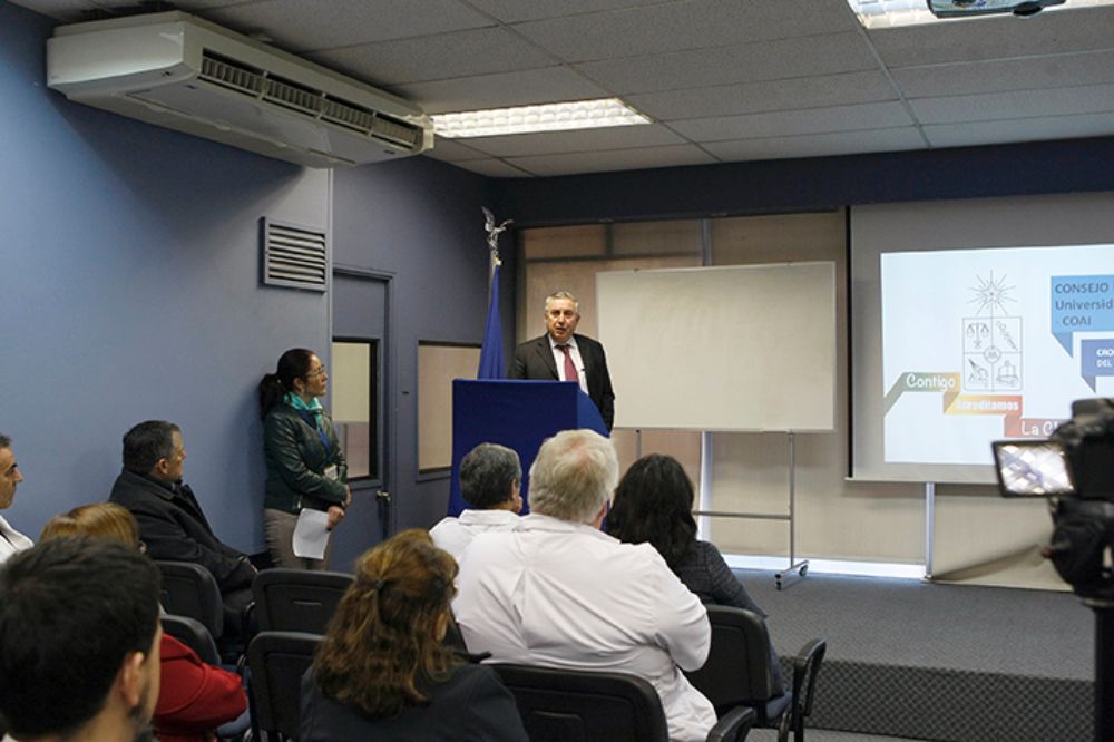 El Rector Vivaldi expresó que el proceso de acreditación requiere de una gran responsabilidad en función del papel que la U. ha cumplido históricamente en el país.