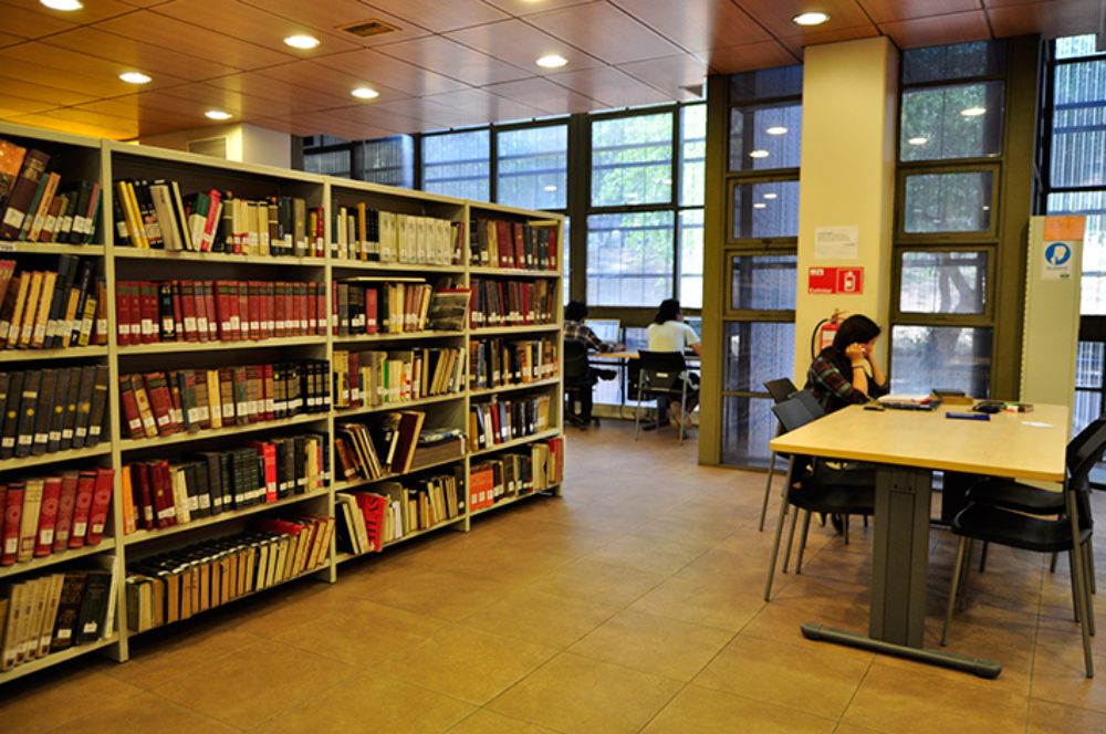 El SISIB administra una red de 48 bibliotecas, museos y archivos, así como un amplio compendio de documentos digitalizados disponibles para el público general.